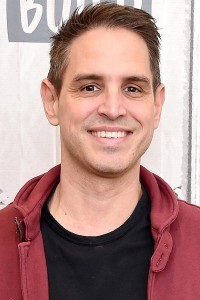 Greg Berlanti as Director in Fly Me to the Moon (07/2024)