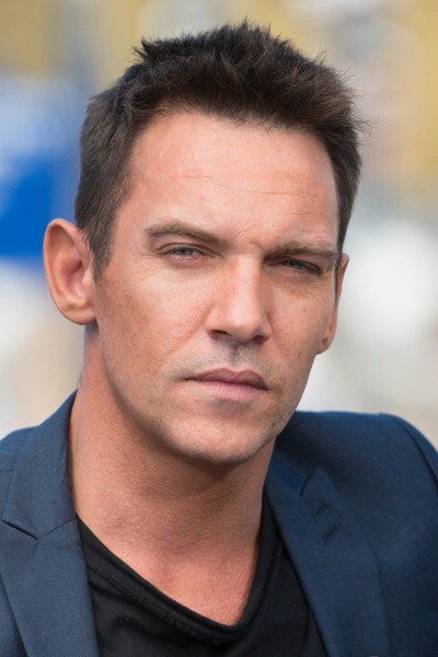 Jonathan Rhys Meyers profile image