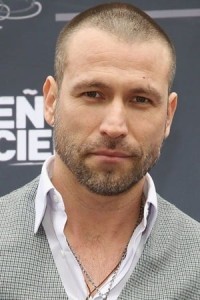 Rafael Amaya as El Güero Dávila in Season 1 (02/2011)