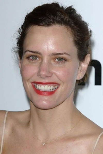 Ione Skye profile image