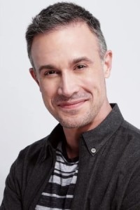 Freddie Prinze Jr. as Cole Ortiz in Season 8 (01/2010)