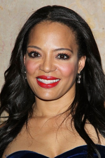 Luna Lauren Velez profile image