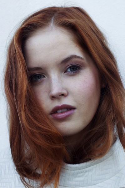 Ellie Bamber profile image