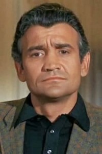 Richard Bakalyan as Detective Loach in Chinatown (06/1974)