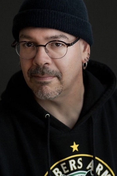 Greg Rucka profile image