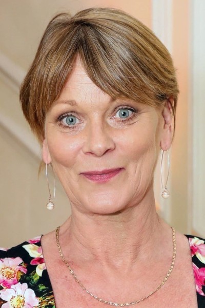 Samantha Bond profile image