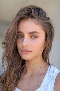 Taylor Hill as Rebecca in Babylon (12/2022)