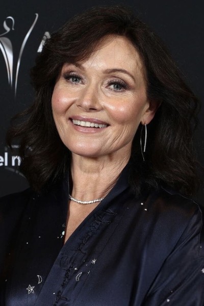 Essie Davis profile image