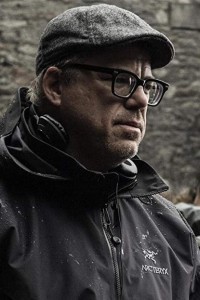 Alex Graves as Director in Season 1 (02/2017)