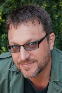 Steve Blum as Jindiao/Red Phoenix / Pious Chan (voice) in Season 1 (11/2018)