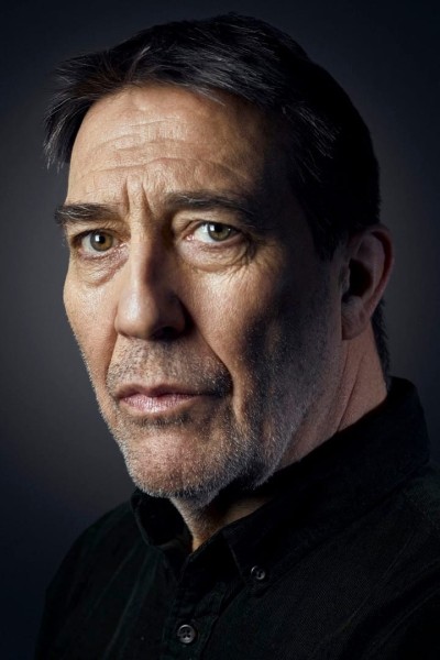 Ciarán Hinds profile image