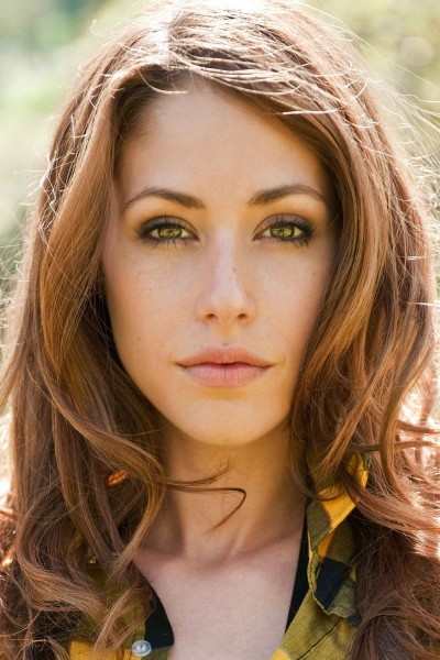 Amanda Crew profile image