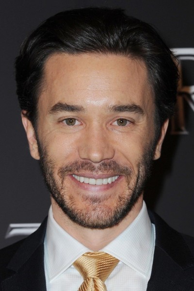 Tom Pelphrey profile image