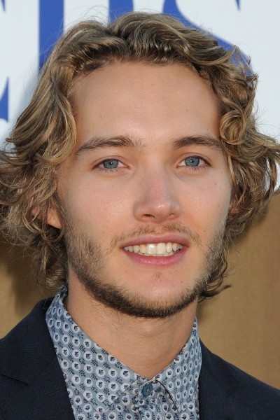 Toby Regbo profile image