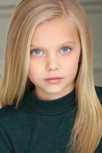 Sydney Brower as Ellingboe Girl (voice) in Klaus (11/2019)