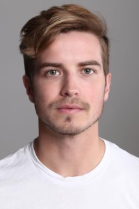 Tom Lambert as Young Mickey in The Gentlemen (01/2020)