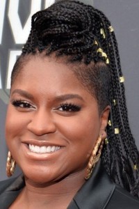 Ester Dean as Boy in Gondola (voice) in Rio (04/2011)