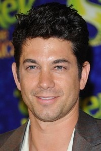 Adam Garcia as Syd (Photographer) in Death on the Nile (02/2022)