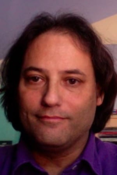 Robert Elhai profile image