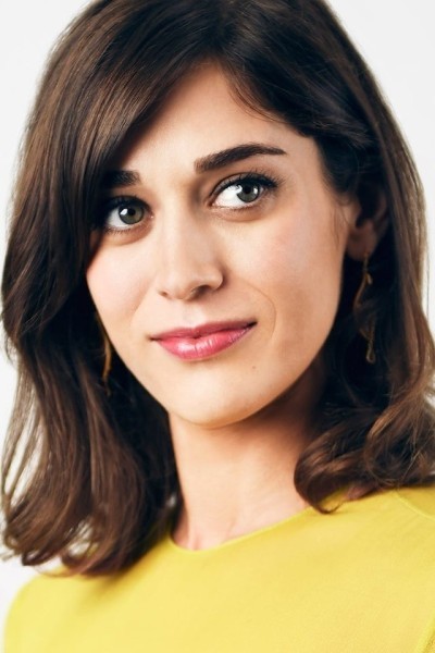 Lizzy Caplan profile image