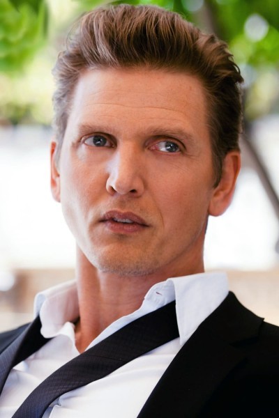 Barry Pepper profile image