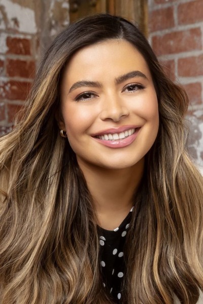 Miranda Cosgrove profile image