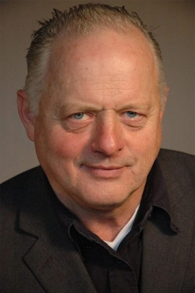 Robert Pugh profile image