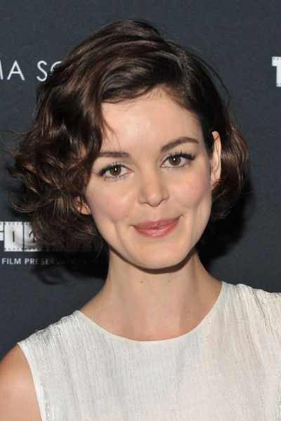 Nora Zehetner profile image