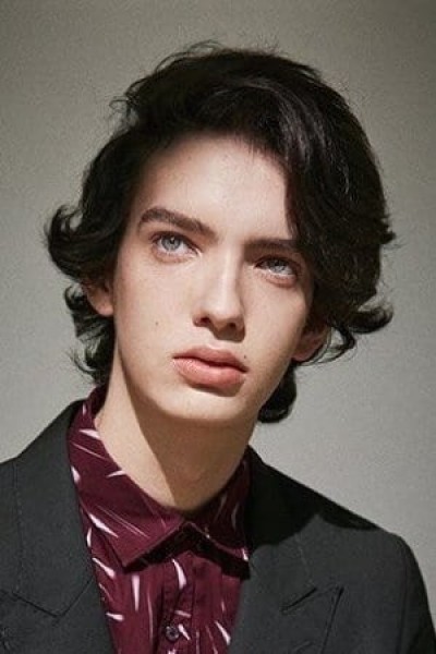 Kodi Smit-McPhee profile image