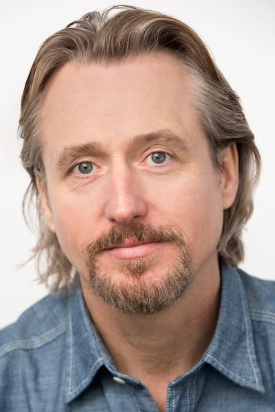 Linus Roache profile image