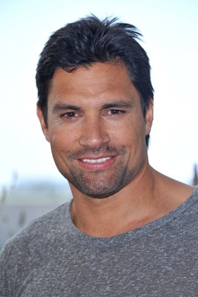 Manu Bennett profile image