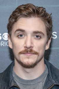 Kyle Gallner as Vince Schneider in Scream (01/2022)