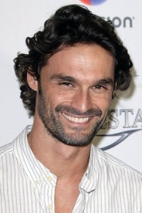 Iván Sánchez as Santiago Fisterra in Season 1 (02/2011)