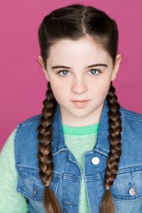 Emma Shannon as Creepy girl 1 (voice) in Klaus (11/2019)