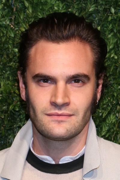 Tom Bateman profile image