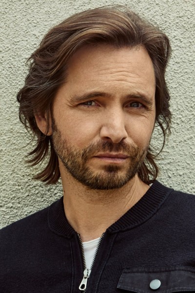 Aaron Stanford profile image