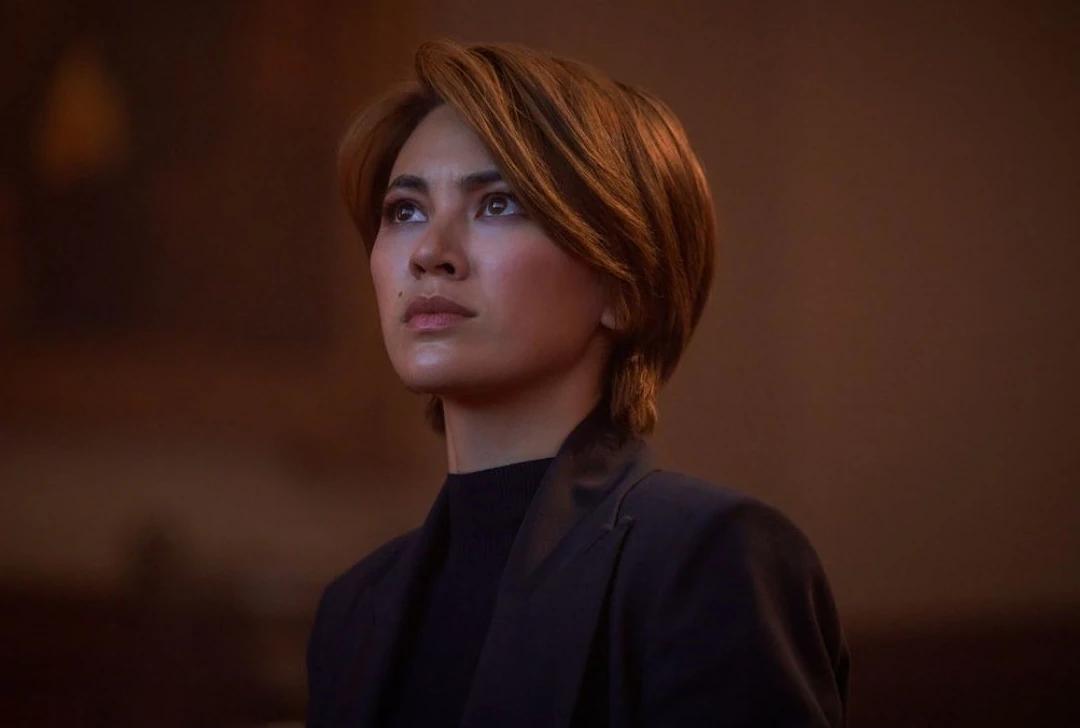 Jessica Henwick as Suzanne Brewer in The Gray Man (07/2022)